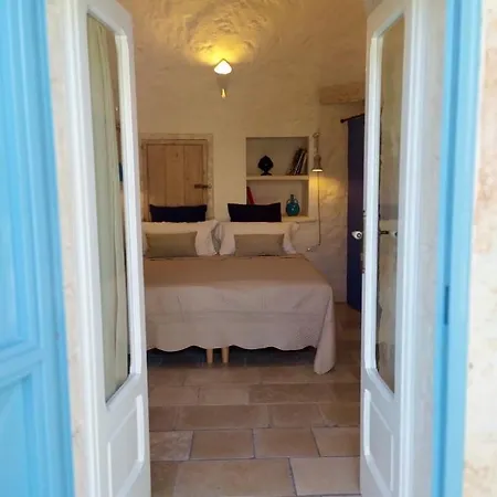 Lacinera Trulli E Lamie Alojamento de Acomodação e Pequeno-almoço 4*