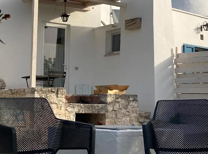 Lacinera Trulli E Lamie Bed & Breakfast