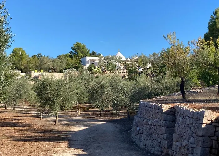 Lacinera Trulli E Lamie Bed & Breakfast
