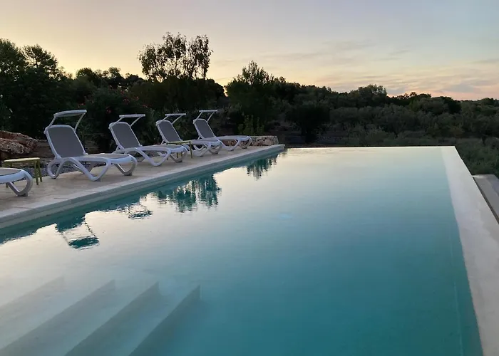Lacinera Trulli E Lamie Bed & Breakfast