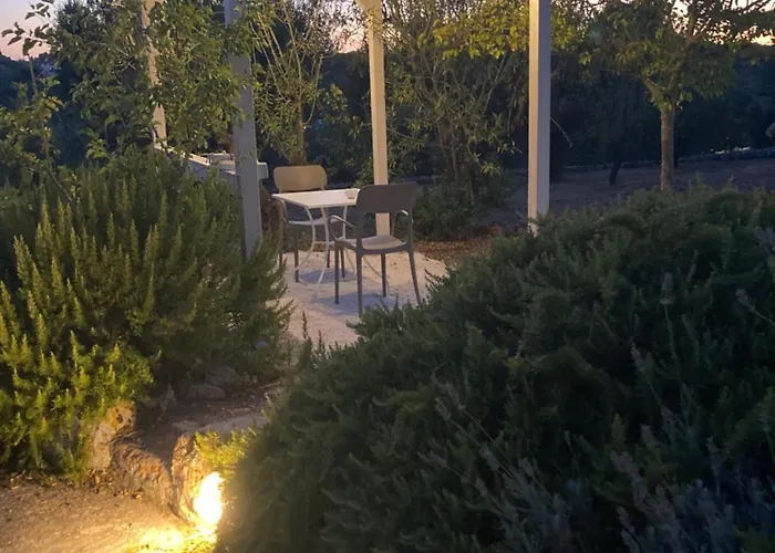 Bed & Breakfast Lacinera Trulli E Lamie