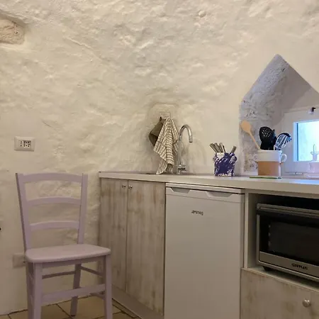 Lacinera Trulli E Lamie Bed & Breakfast